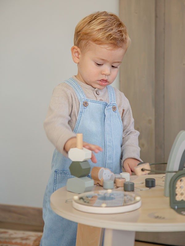 Activity table olive green