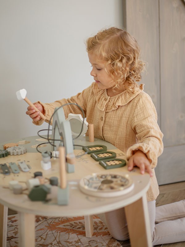 Activity table olive green